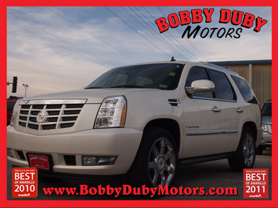 cadillac escalade 2009 white suv flex fuel 8 cylinders all whee drive automatic 79110