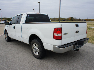 ford f 150 2008 white xlt gasoline 8 cylinders 2 wheel drive automatic 75119