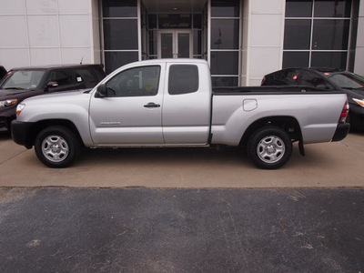 toyota tacoma 2011 silver gasoline 4 cylinders 2 wheel drive automatic with overdrive 77802