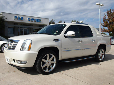 cadillac escalade ext 2012 white suv luxury flex fuel 8 cylinders all whee drive automatic 76011