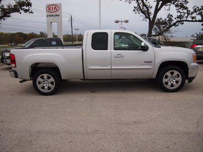 gmc sierra 1500 2010 silver pickup truck sle flex fuel 8 cylinders 2 wheel drive automatic with overdrive 77802