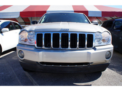 jeep grand cherokee 2006 tan suv limited gasoline 8 cylinders rear wheel drive automatic 33157