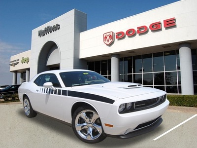 dodge challenger 2012 white coupe r t plus gasoline 8 cylinders rear wheel drive automatic 75067