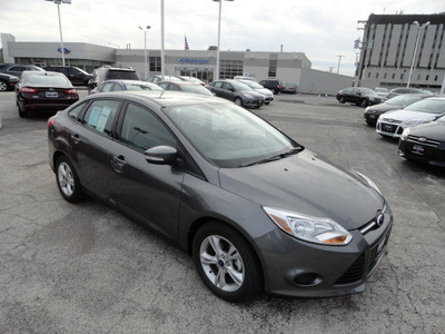 ford focus 2013 gray sedan se flex fuel 4 cylinders front wheel drive automatic with overdrive 60546