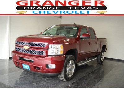chevrolet silverado 2500hd 2013 dk  red ltz 8 cylinders automatic with overdrive 77630