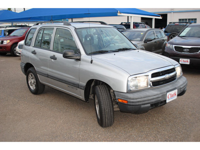 chevrolet tracker 2004 silver suv 6 cylinders automatic 78501