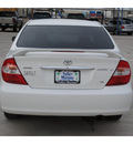 toyota camry 2003 white sedan le 6 cylinders automatic 78501
