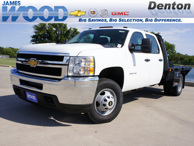 chevrolet silverado 3500hd cc 2012 white work truck 8 cylinders 6 speed automatic 76206