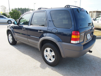ford escape 2002 blue suv xlt choice gasoline 6 cylinders 4 wheel drive automatic 77375