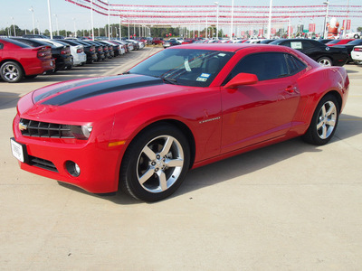 chevrolet camaro 2011 red coupe lt gasoline 6 cylinders rear wheel drive automatic 77375