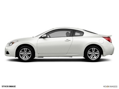 nissan altima 2013 coupe 2 5 s gasoline 4 cylinders front wheel drive cont  variable trans  77301