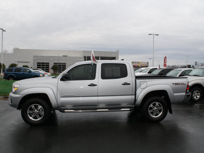 toyota tacoma 2012 silver prerunner sr5 trd gasoline 6 cylinders 2 wheel drive automatic 27215
