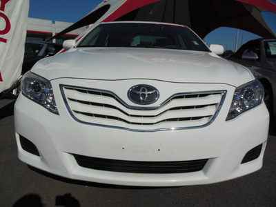 toyota camry 2011 white sedan le gasoline 4 cylinders front wheel drive automatic 34788