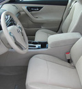 nissan altima 2013 white sedan s gasoline 4 cylinders front wheel drive cont  variable trans  33884