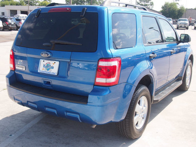 ford escape 2011 blue suv xlt 4 cylinders 6 speed automatic 77338