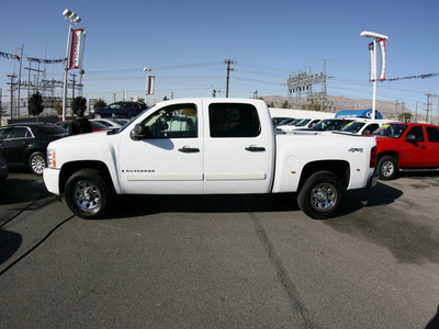 chevrolet silverado 1500 2007 white gasoline 8 cylinders 4 wheel drive automatic 79925