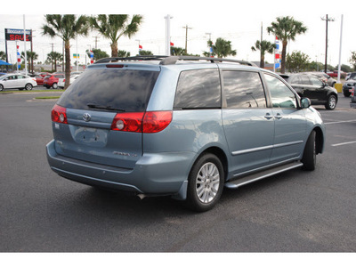 toyota sienna 2008 blue van le gasoline 6 cylinders front wheel drive 5 speed automatic 78501