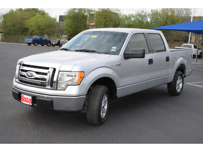 ford f 150 2010 silver xlt gasoline 8 cylinders 2 wheel drive 6 speed automatic 78501