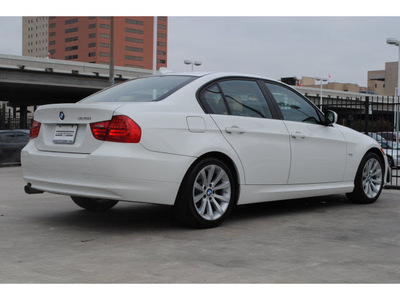 bmw 3 series 2010 white sedan 328i gasoline 6 cylinders rear wheel drive automatic 77002