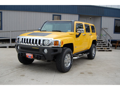 hummer h3 2006 yellow suv gasoline 5 cylinders 4 wheel drive automatic with overdrive 77706