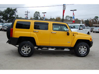 hummer h3 2006 yellow suv gasoline 5 cylinders 4 wheel drive automatic with overdrive 77706