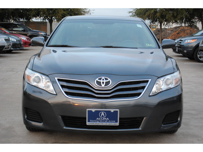 toyota camry 2010 dk  gray sedan le gasoline 4 cylinders front wheel drive automatic 77074