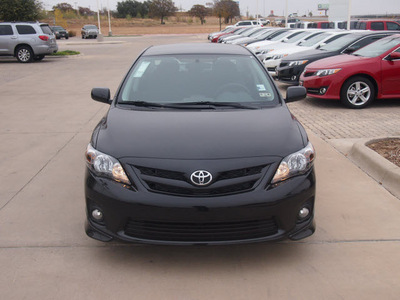 toyota corolla 2013 black sedan s gasoline 4 cylinders front wheel drive 4 speed automatic 76049