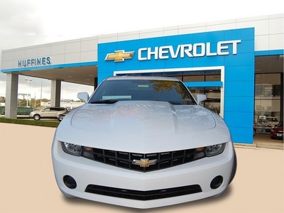 chevrolet camaro 2013 white coupe ls gasoline 6 cylinders rear wheel drive manual 75067