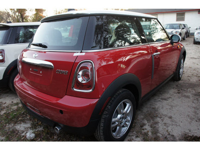mini cooper 2013 red hatchback gasoline 4 cylinders front wheel drive automatic 78729
