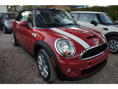mini cooper 2013 red s gasoline 4 cylinders front wheel drive 6 speed manual 78729
