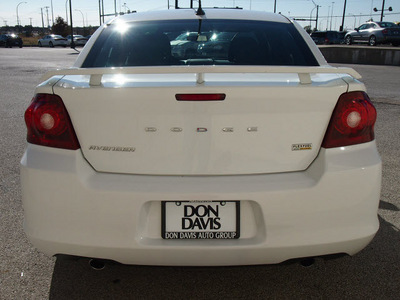 dodge avenger 2012 white sedan sxt plus flex fuel 6 cylinders front wheel drive automatic 76011