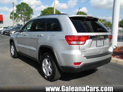 jeep grand cherokee 2012 silver suv laredo gasoline 6 cylinders 2 wheel drive automatic 33912