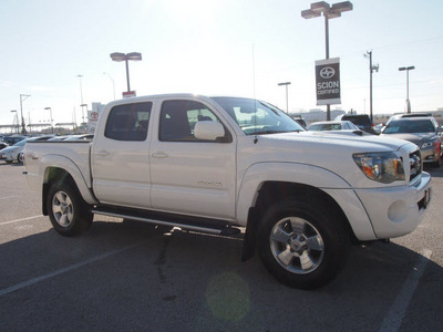 toyota tacoma 2009 white prerunner v6 gasoline 6 cylinders 2 wheel drive automatic 76011