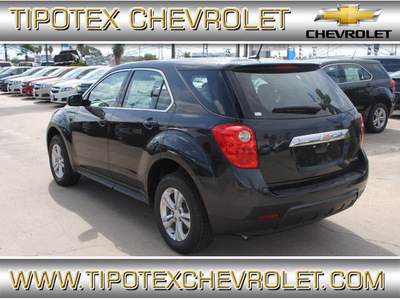 chevrolet equinox 2013 dk  gray ls gasoline 4 cylinders front wheel drive automatic 78521