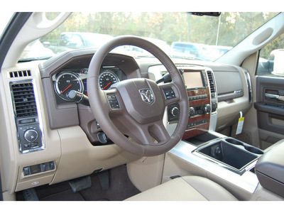 ram 2500 2012 bright white clear laramie diesel 6 cylinders 4 wheel drive automatic with overdrive 77630