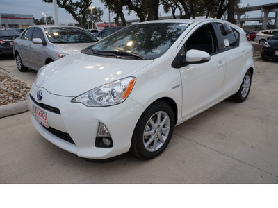 toyota prius c 2012 white hatchback four hybrid 4 cylinders front wheel drive automatic 78232