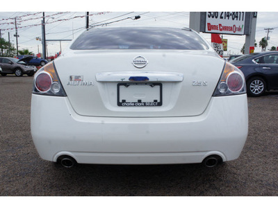 nissan altima 2012 white sedan 2 5 s gasoline 4 cylinders front wheel drive automatic 78520