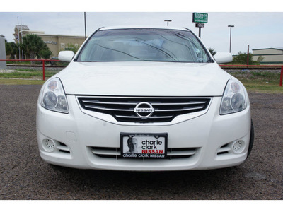 nissan altima 2012 white sedan 2 5 s gasoline 4 cylinders front wheel drive automatic 78520