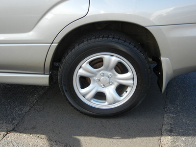 subaru forester 2007 silver wagon 2 5 x gasoline 4 cylinders all whee drive automatic 56301