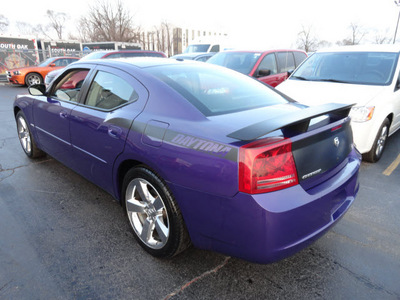 dodge charger 2007 plum crazy sedan r t gasoline 8 cylinders rear wheel drive automatic 60443