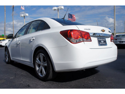 chevrolet cruze 2012 white sedan lt gasoline 4 cylinders front wheel drive automatic 33177