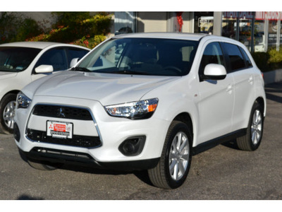 mitsubishi outlander sport 2013 off white es gasoline 4 cylinders front wheel drive automatic 76903