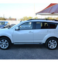 mitsubishi outlander 2013 white se gasoline 4 cylinders front wheel drive automatic 76903