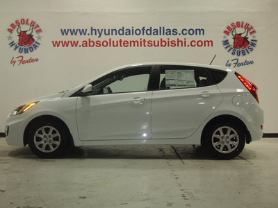 hyundai accent 2013 hatchback c gasoline 4 cylinders front wheel drive automatic 75150