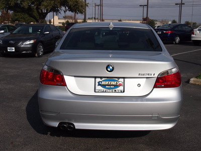 bmw 5 series 2006 silver sedan 525i gasoline 6 cylinders rear wheel drive automatic 75075