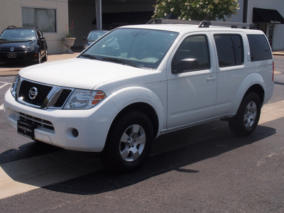 nissan pathfinder 2011 white suv gasoline 6 cylinders 2 wheel drive automatic 77802