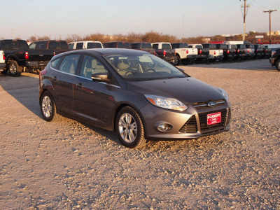ford focus 2012 gray hatchback sel flex fuel 4 cylinders front wheel drive automatic 76234