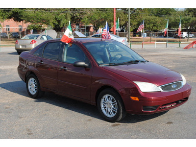 ford focus 2007 dk  red sedan zx4 se gasoline 4 cylinders front wheel drive automatic 77008