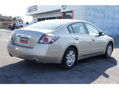 nissan altima 2010 tan sedan 2 5 s gasoline 4 cylinders front wheel drive automatic 78840