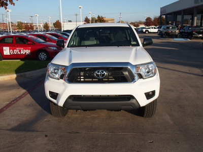 toyota tacoma 2013 white prerunner gasoline 4 cylinders 2 wheel drive automatic 76116